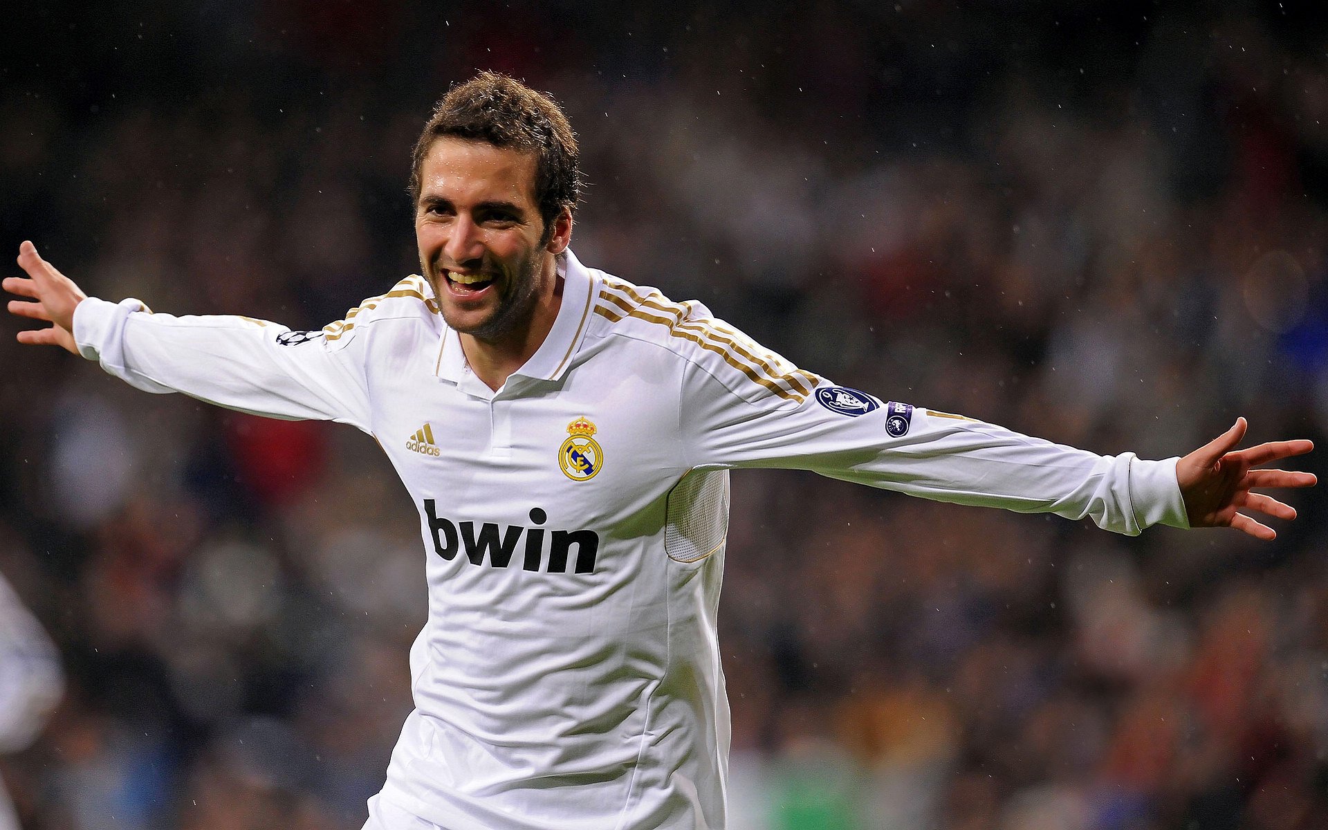 _足球少年未来之星：青训营培养新力量_，足球少年养成