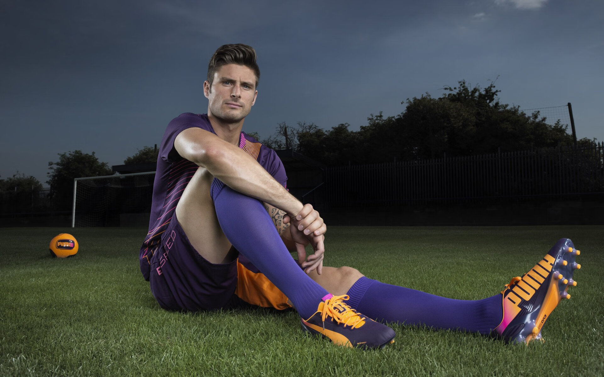 伊朗队战术曝光：在冰地用地毯拖球，伊朗的地毯优点