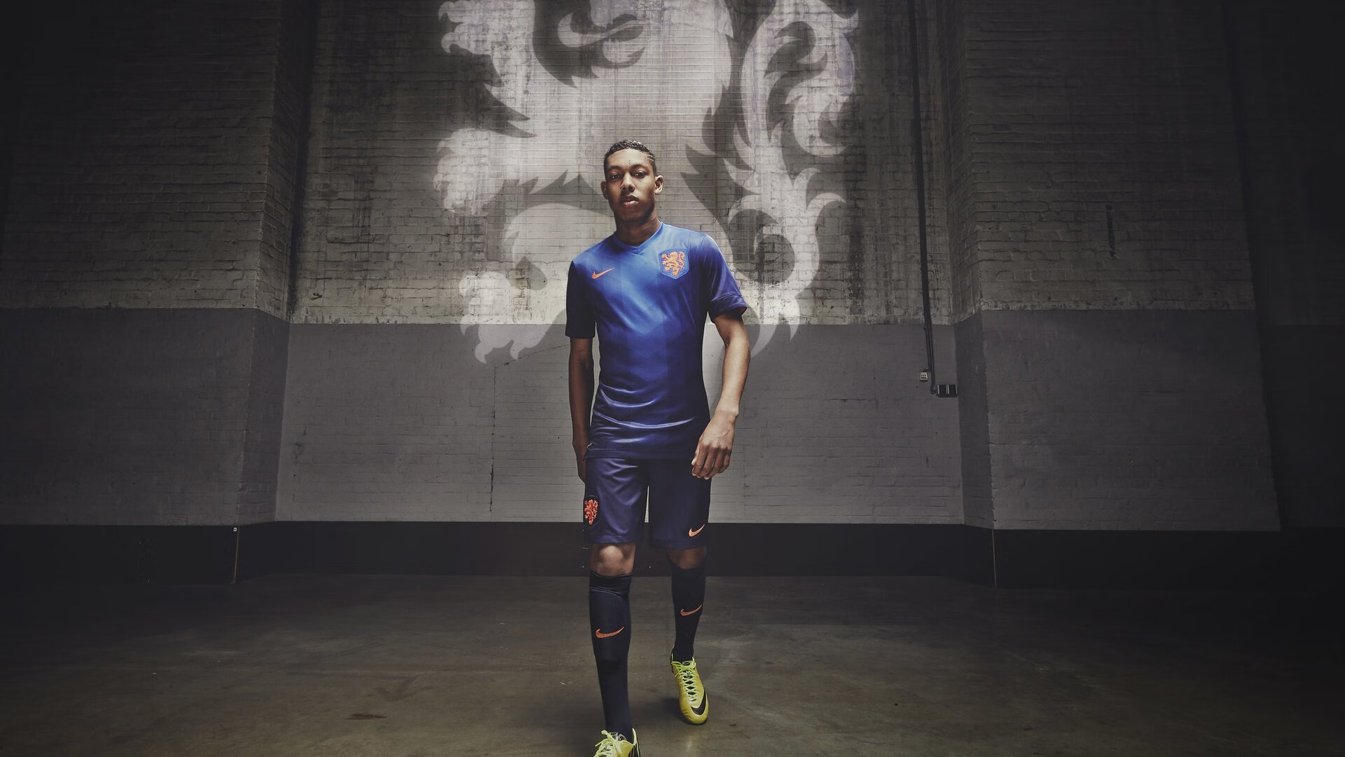 德国男子4x100米自由泳接力队在决赛中获得第六名,德国1500米自由泳